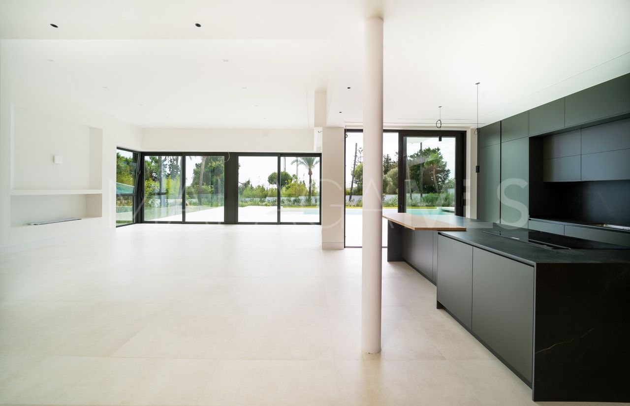 Villa for sale in El Paraiso