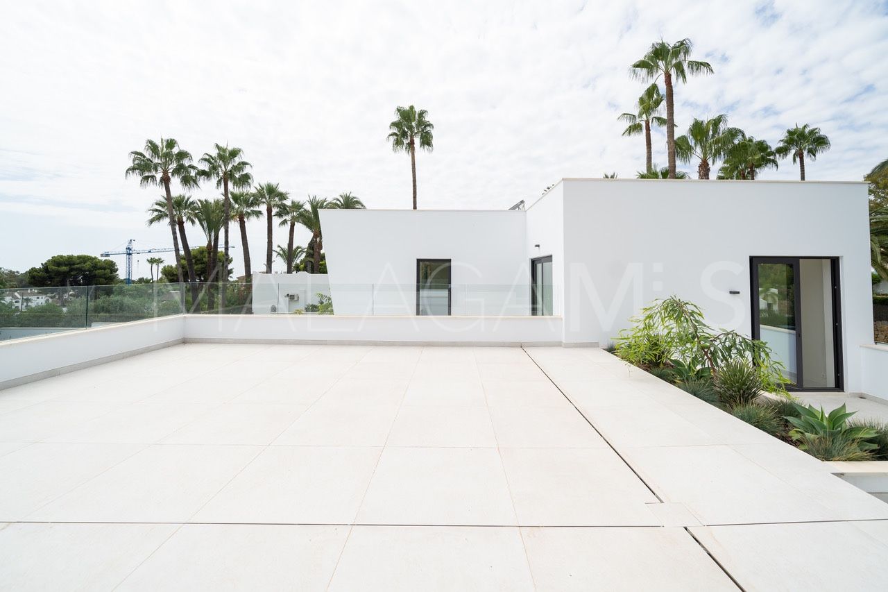 Villa for sale in El Paraiso