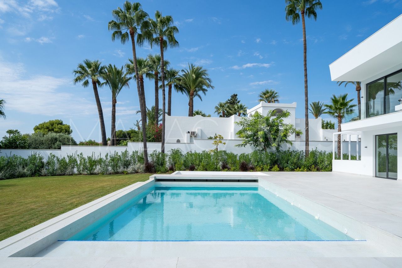 Villa for sale in El Paraiso