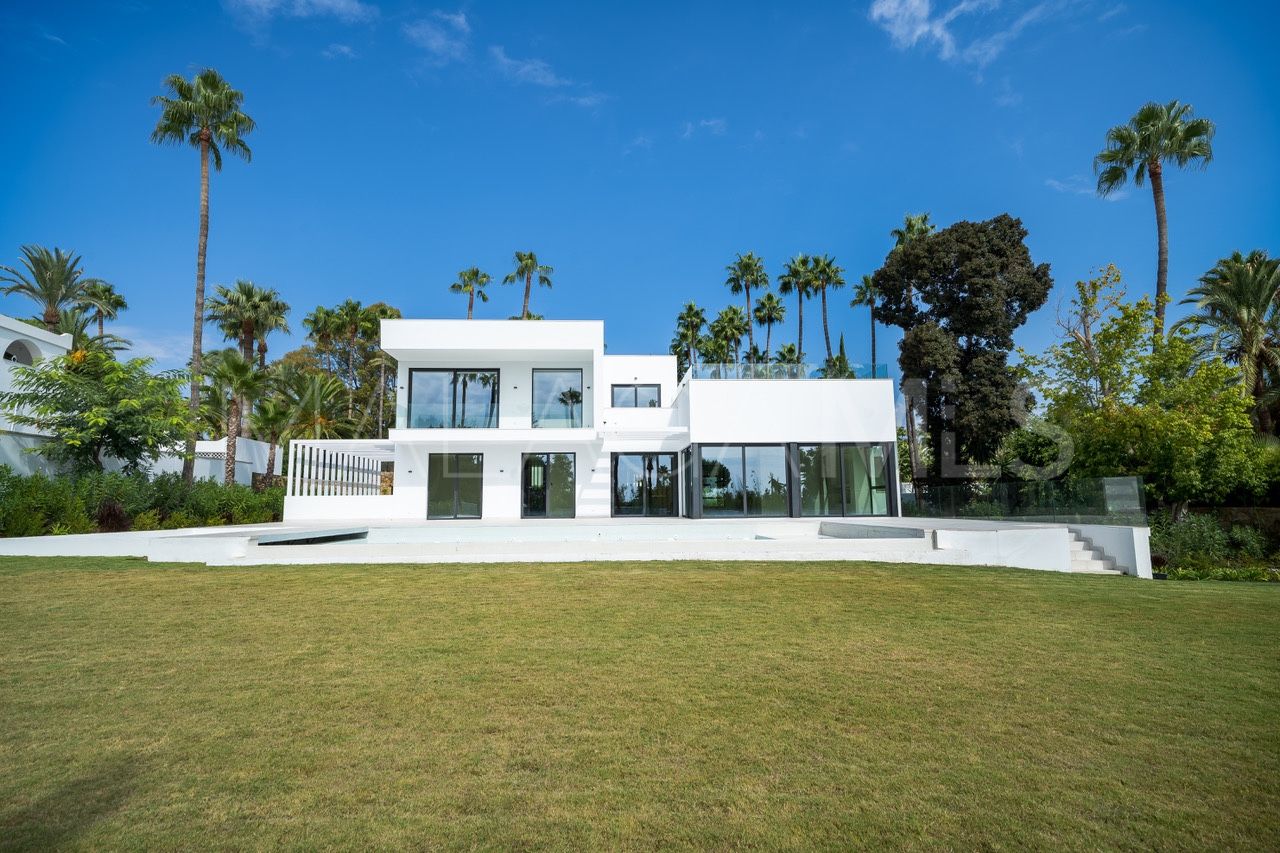 Villa for sale in El Paraiso