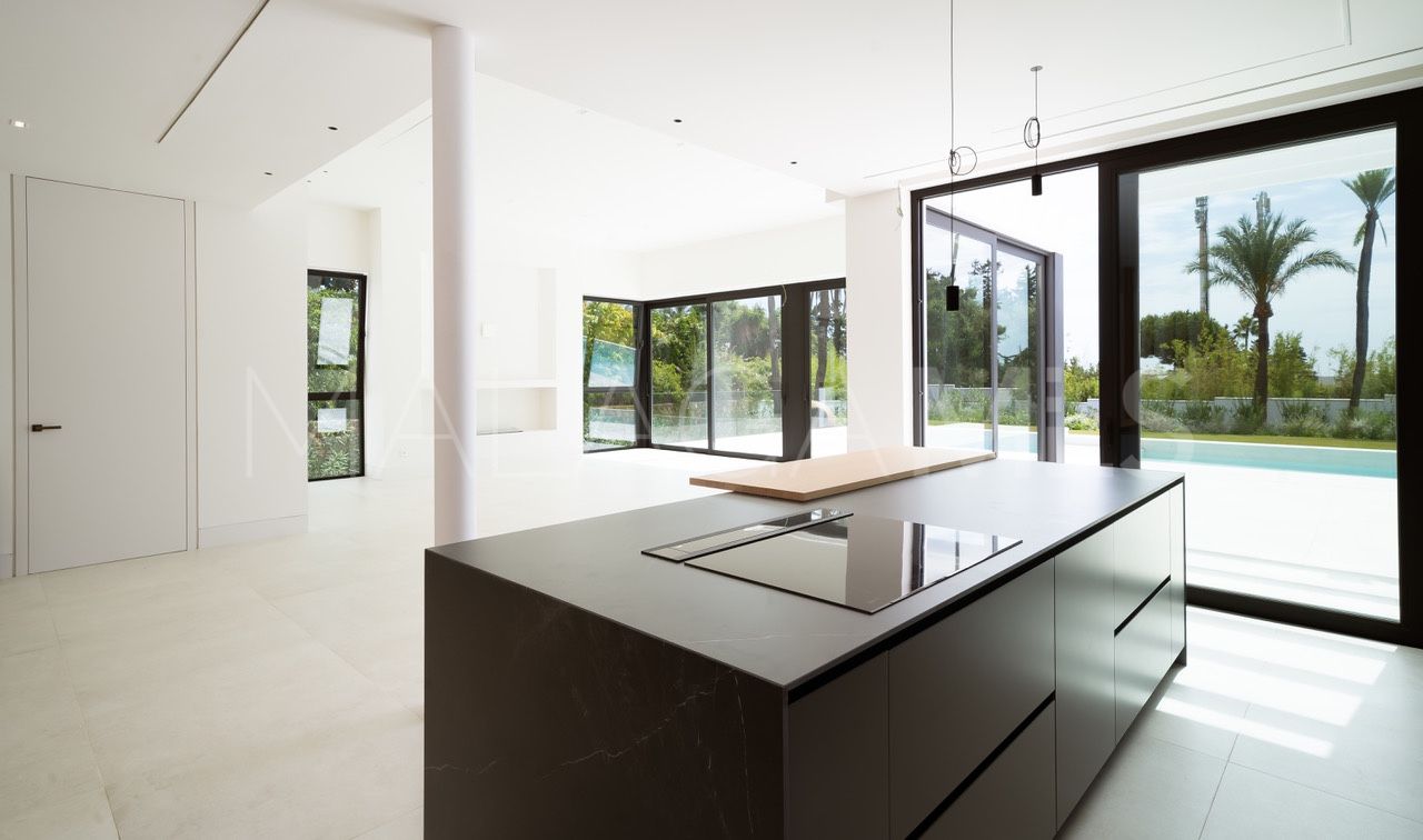 Villa for sale in El Paraiso