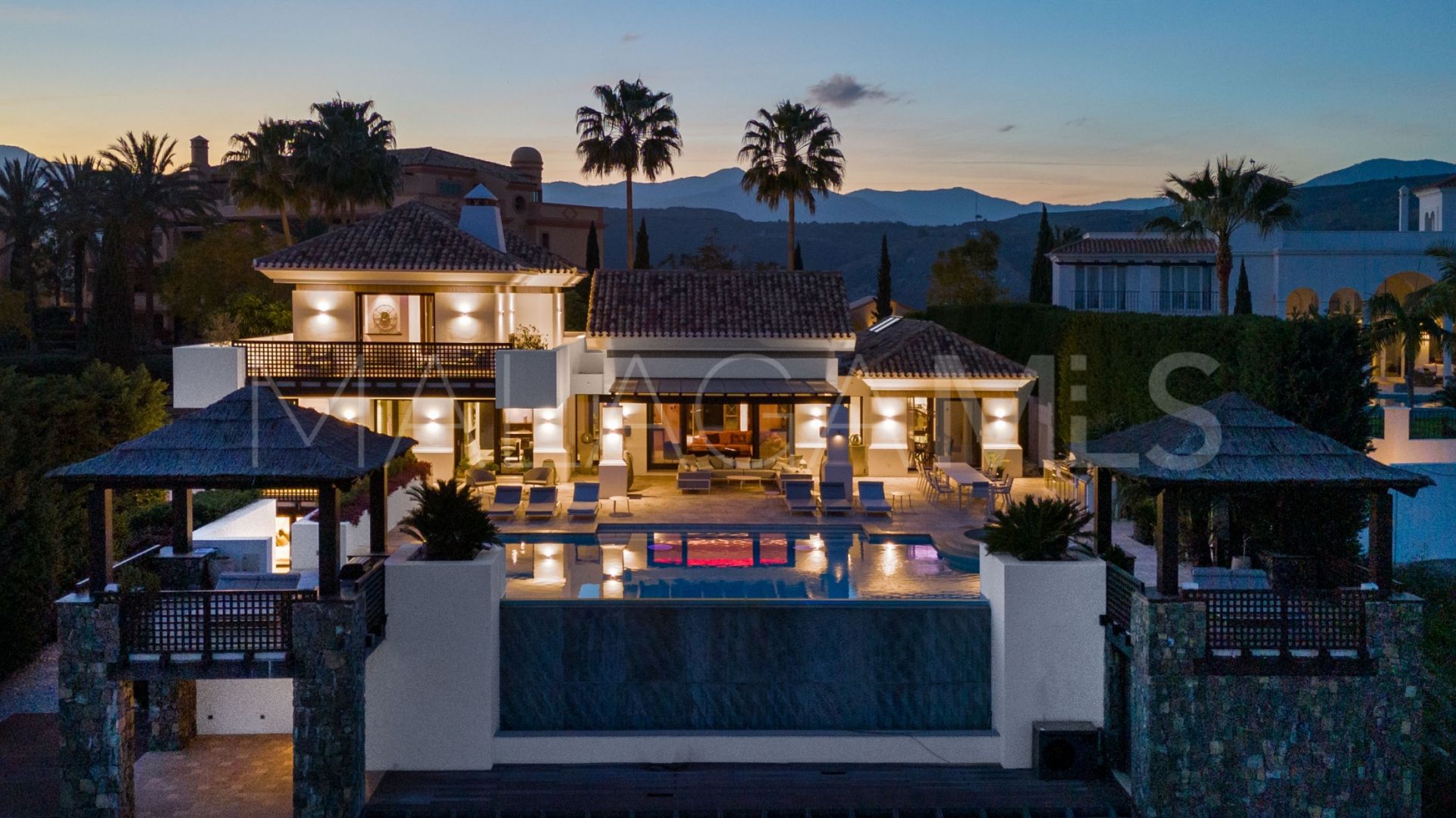 Villa for sale in Los Flamingos Golf