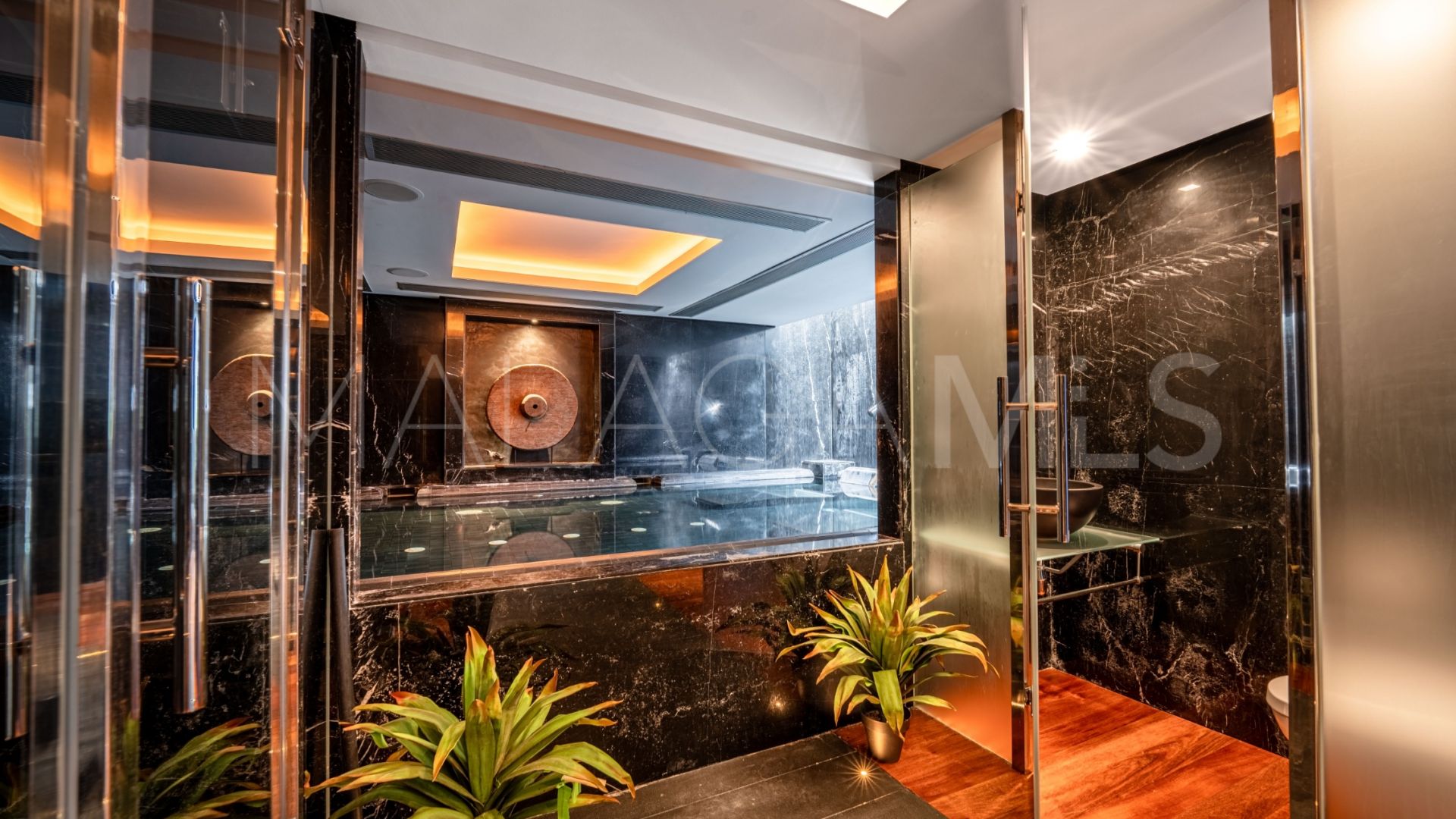 Villa for sale in Los Flamingos Golf