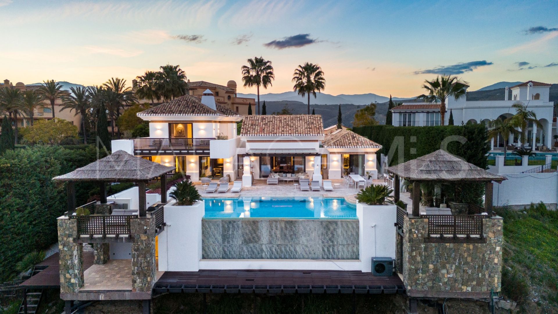 Villa for sale in Los Flamingos Golf