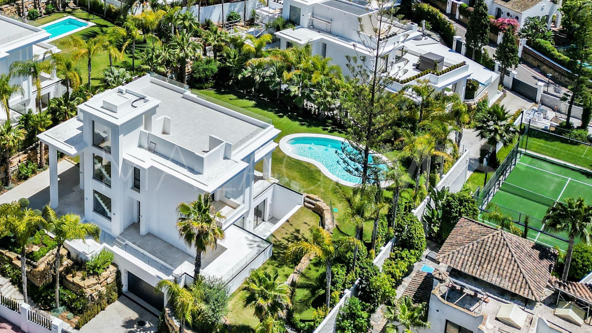 Villa for sale in Las Lomas del Marbella Club