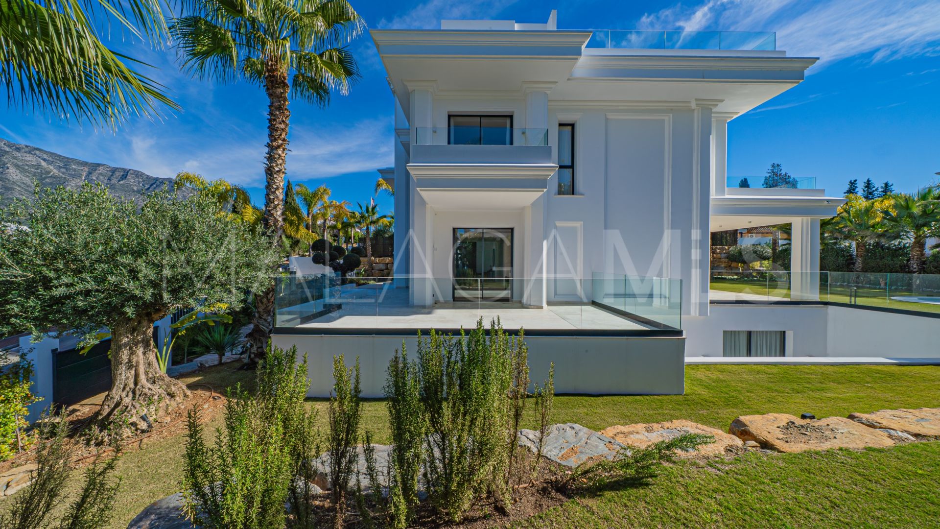 Las Lomas del Marbella Club, villa with 6 bedrooms for sale