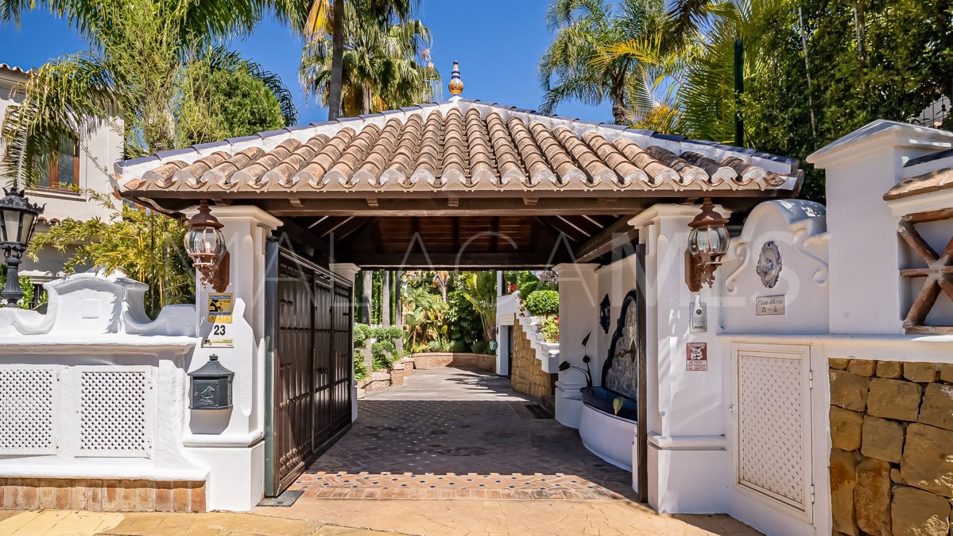 Villa for sale in Bahia de Marbella