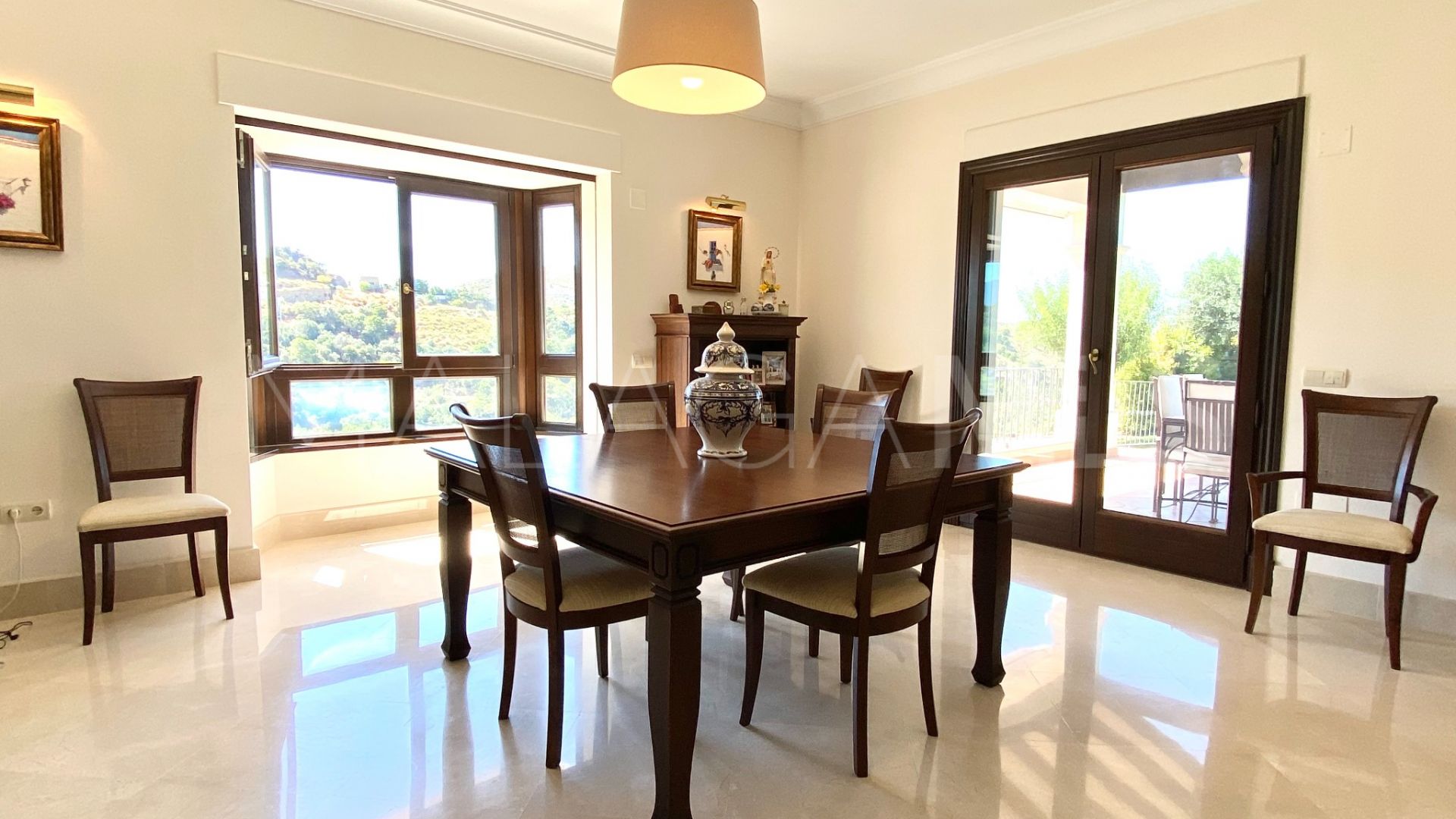 Villa de 5 bedrooms for sale in Marbella Club Golf Resort