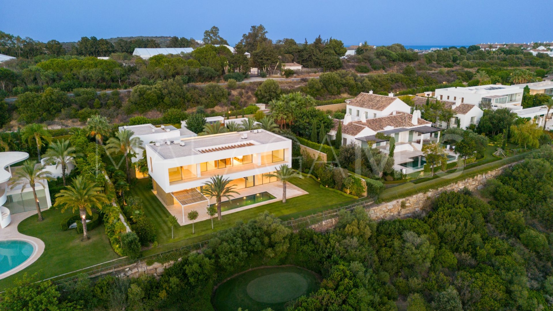 For sale villa in Finca Cortesin