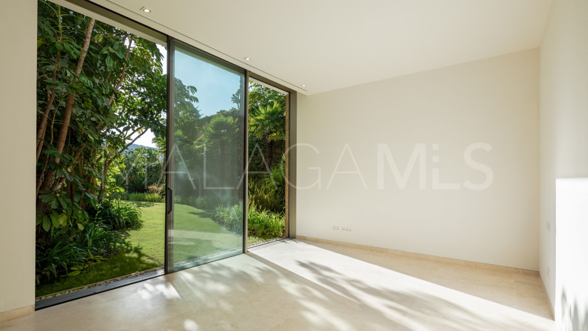 For sale villa in Finca Cortesin