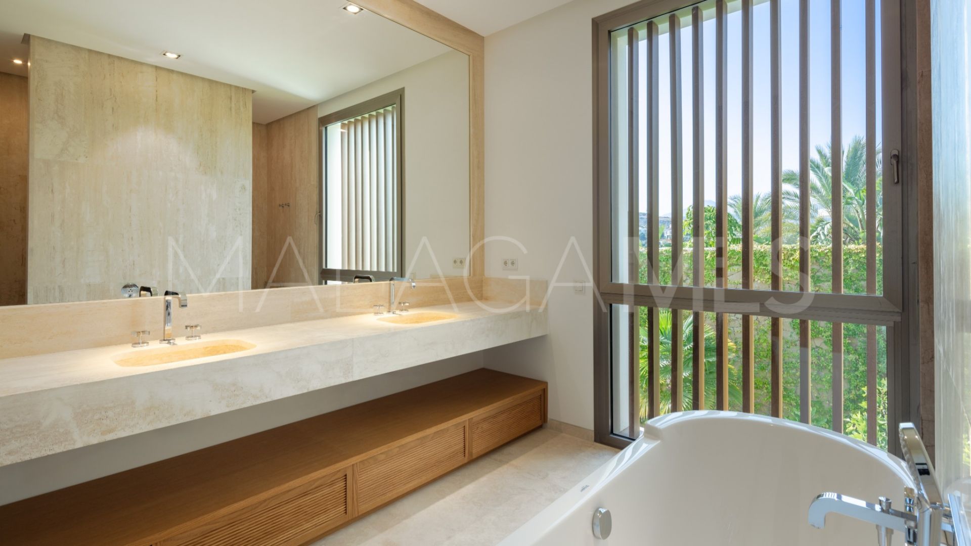 For sale villa in Finca Cortesin