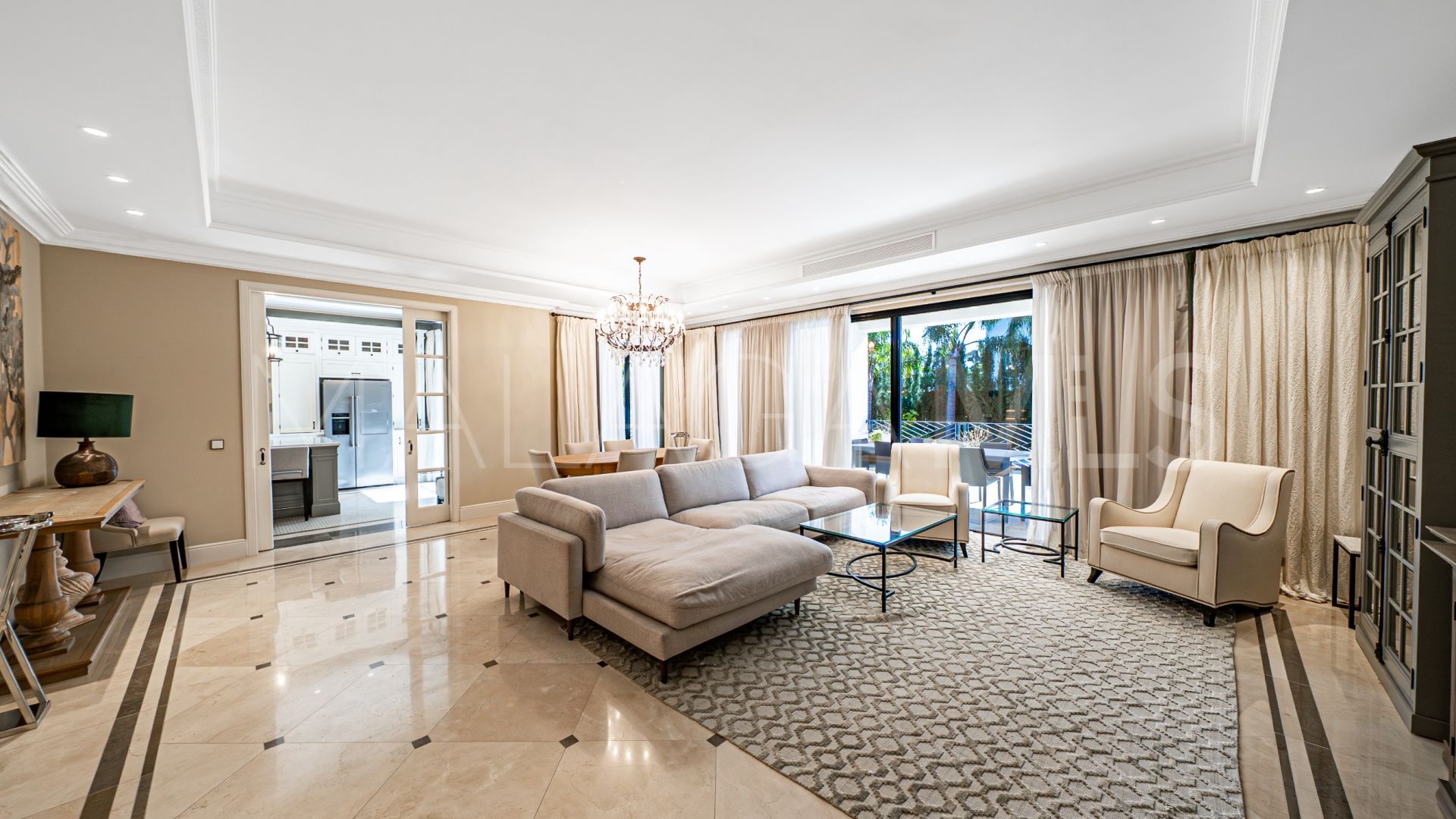 Villa for sale in Los Flamingos Golf