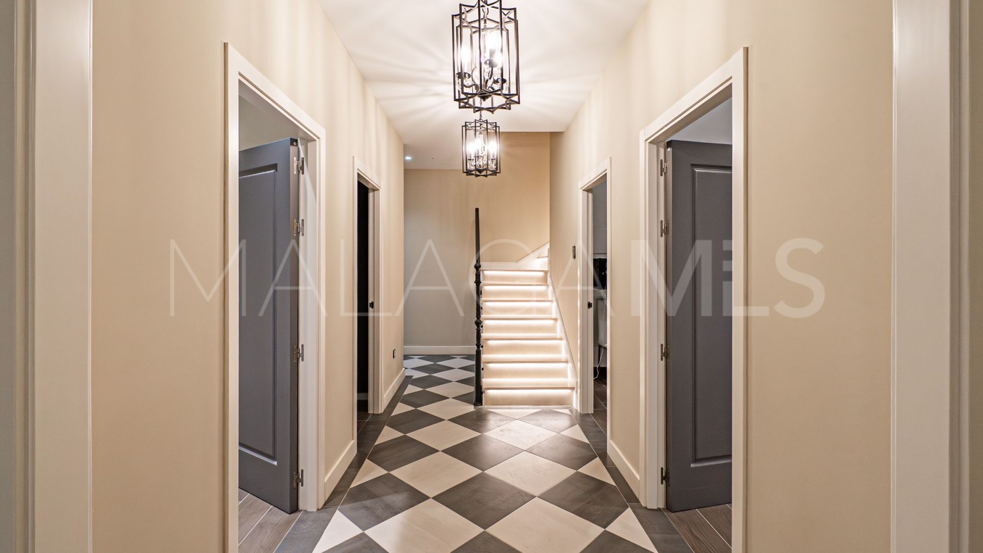Villa for sale in Los Flamingos Golf