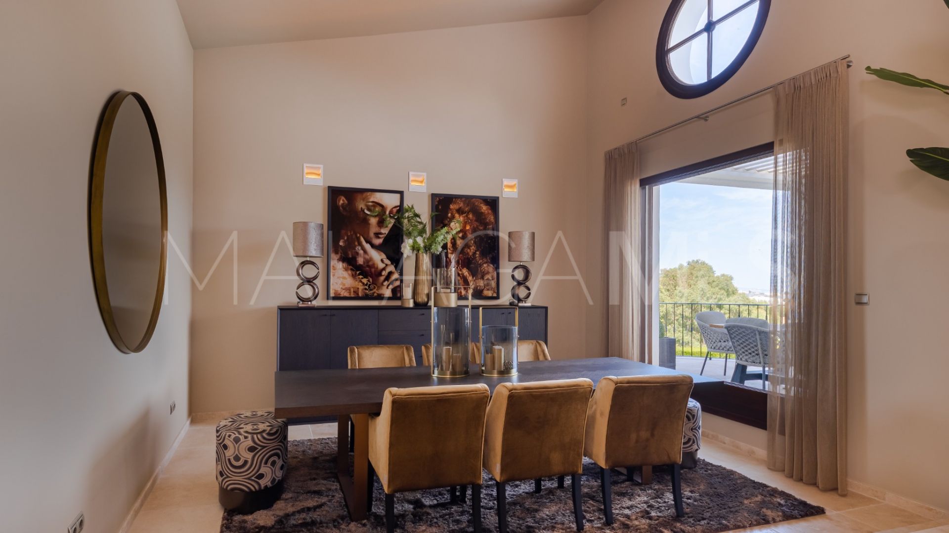 Villa for sale in El Herrojo