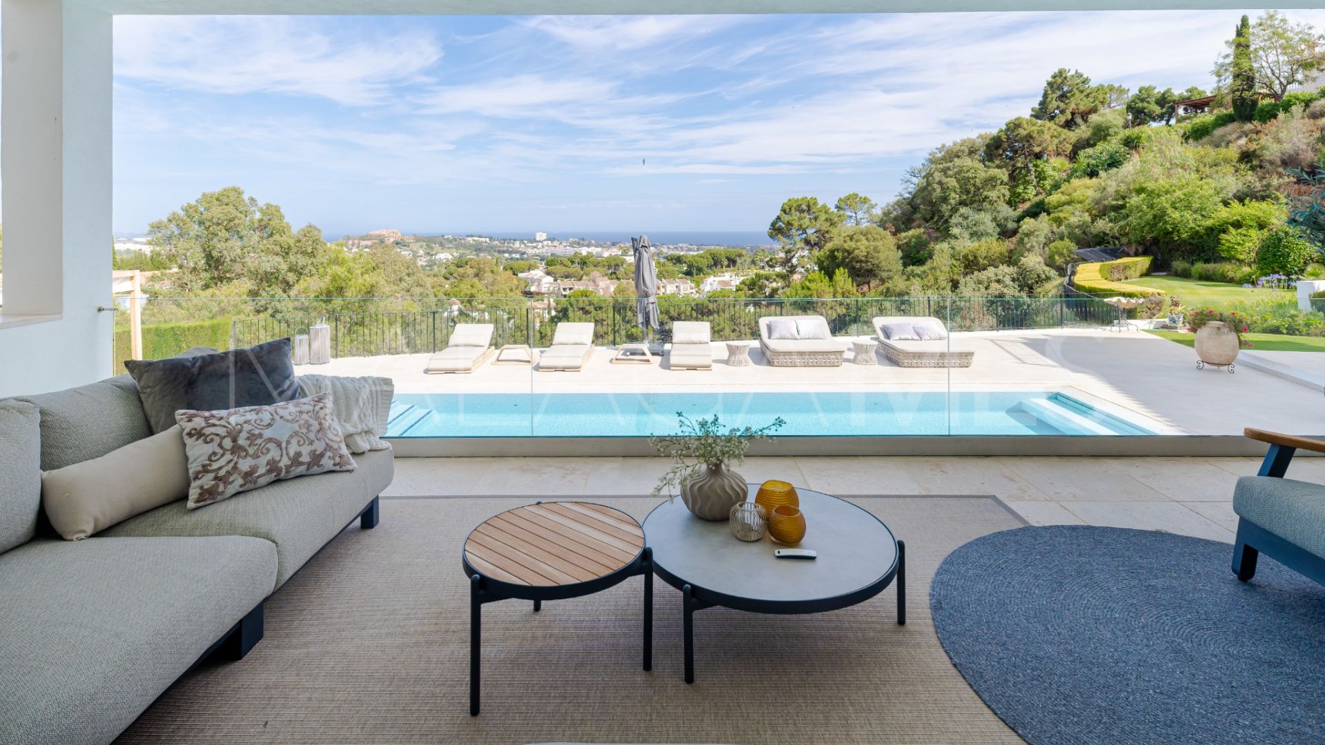 Villa for sale in El Herrojo