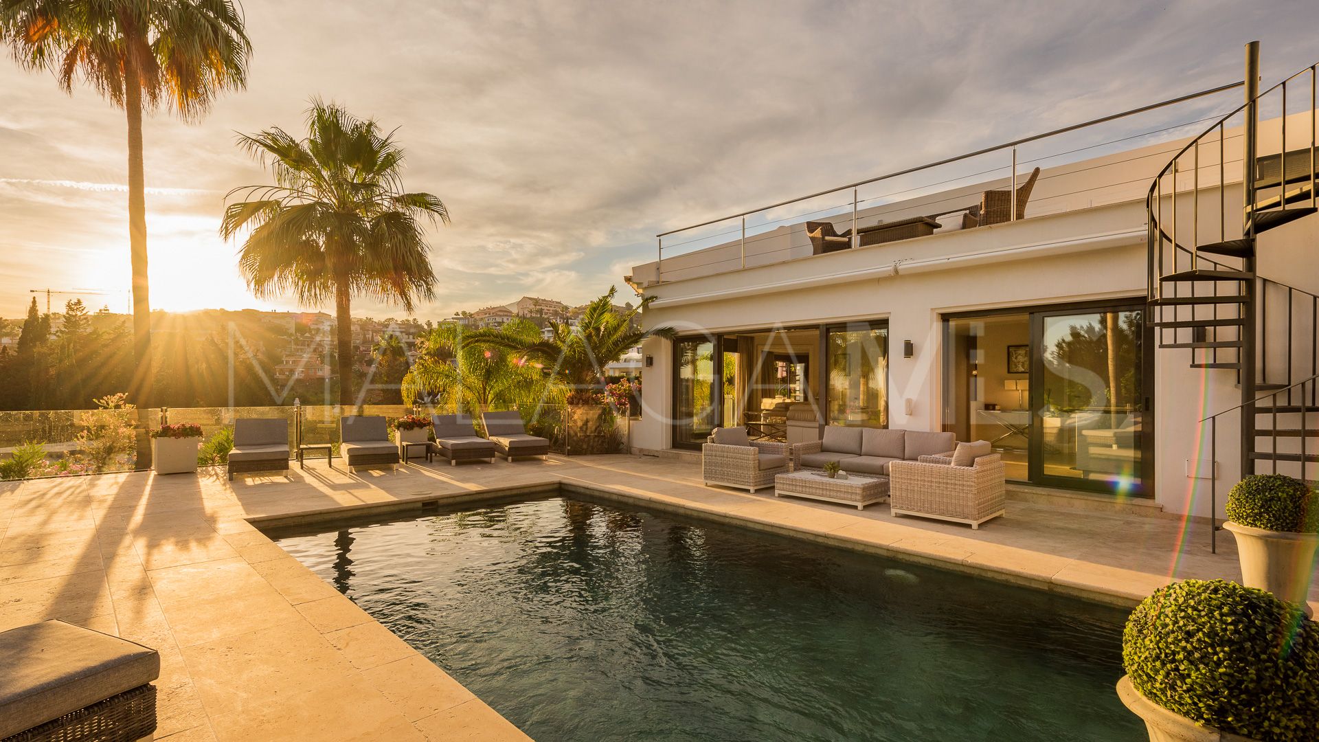 Villa with 5 bedrooms for sale in Nueva Andalucia