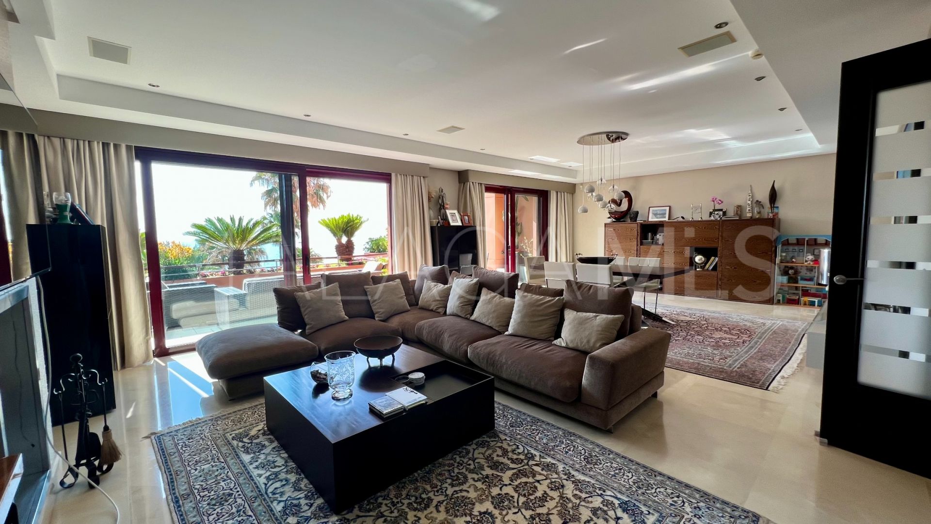 Duplex penthouse for sale in Malibu