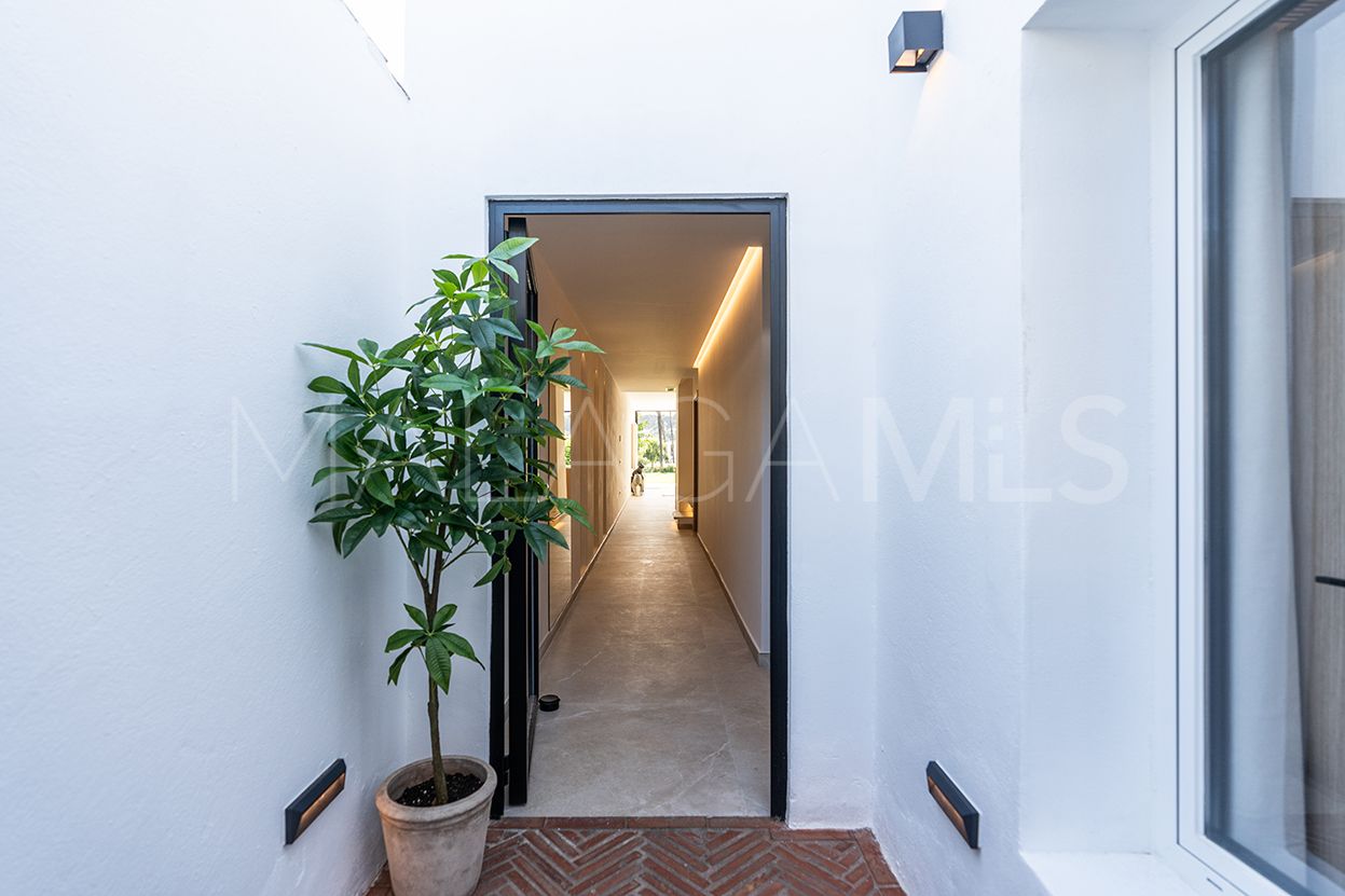 Adosado with 4 bedrooms for sale in La Rinconada