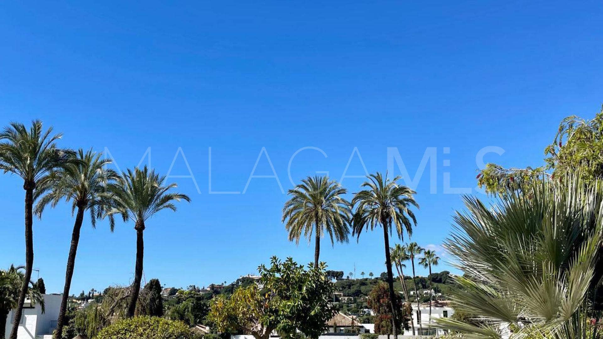 Adosado with 4 bedrooms for sale in La Rinconada