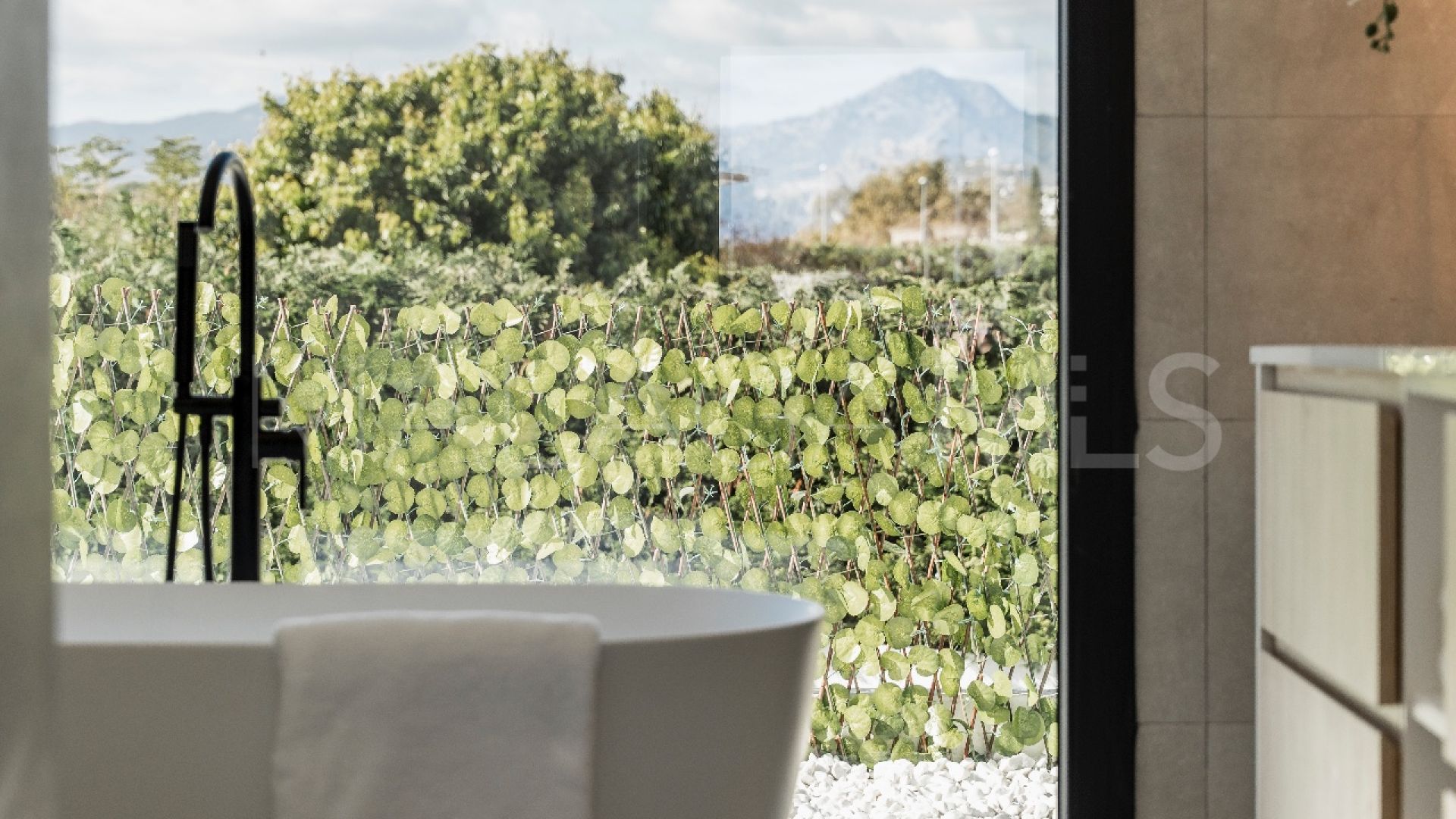 Villa for sale in Linda Vista Baja