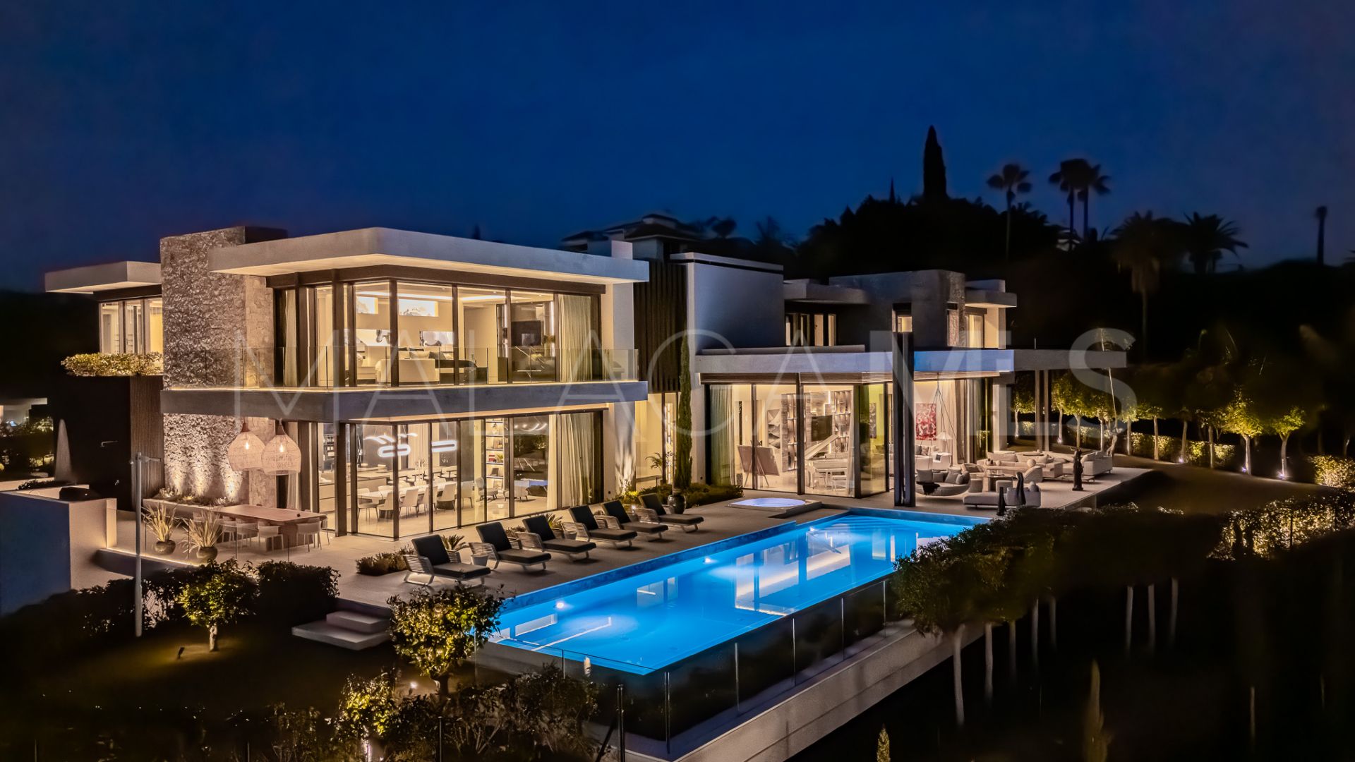 8 bedrooms The Hills villa for sale