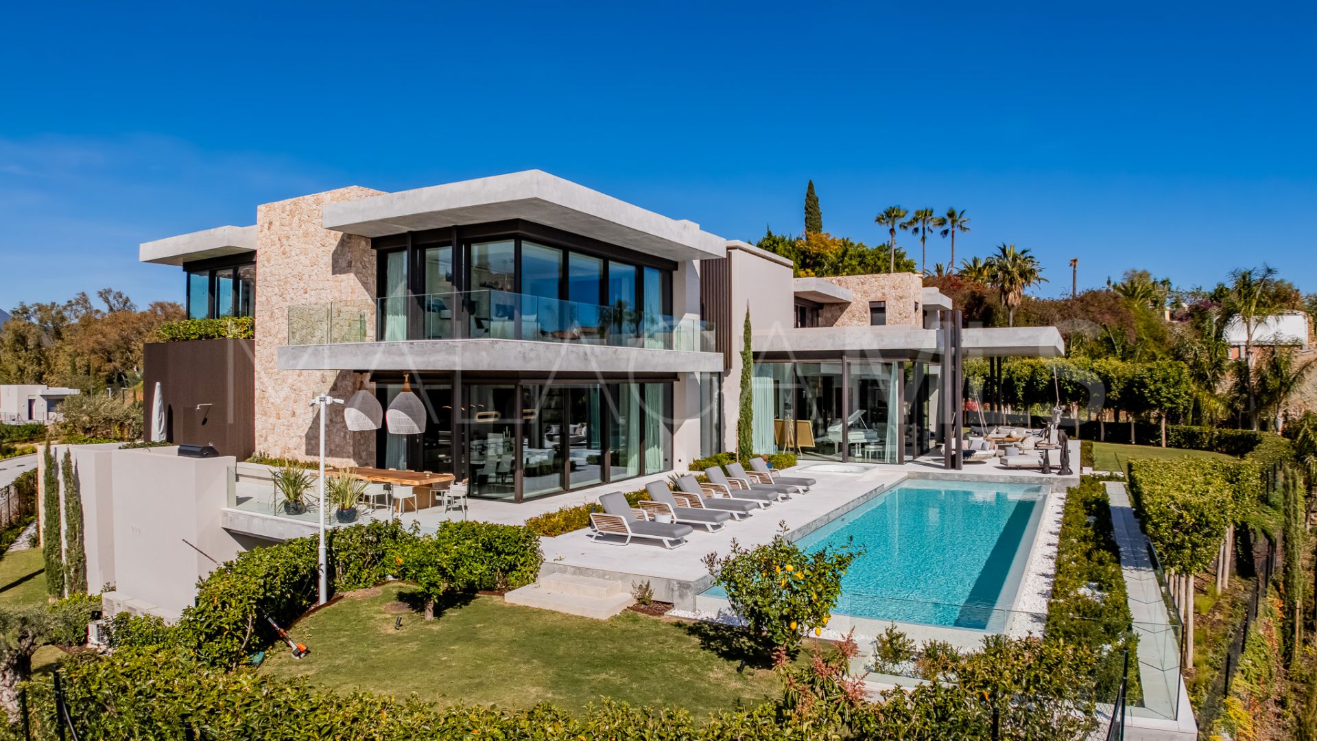 8 bedrooms The Hills villa for sale