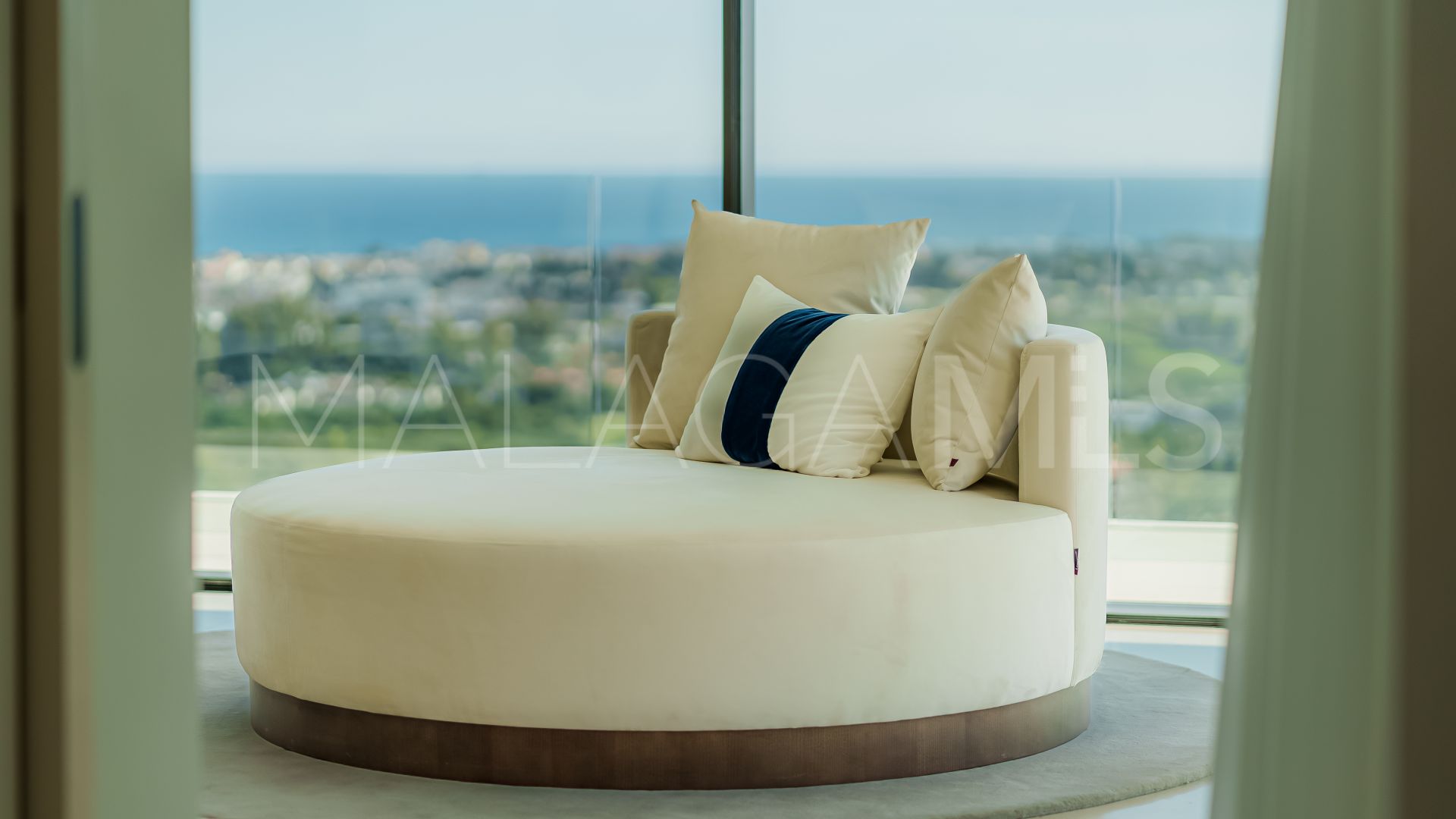 8 bedrooms The Hills villa for sale