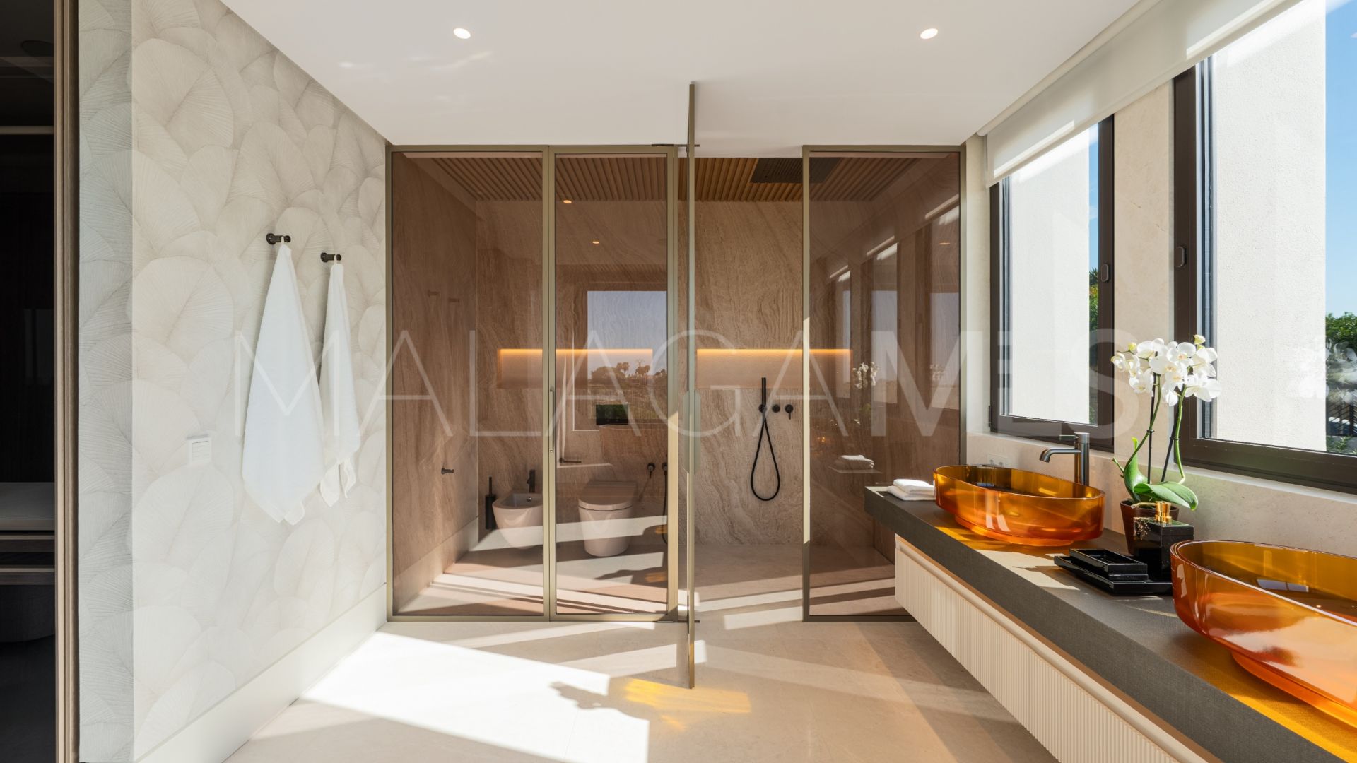 Villa for sale in Marbella Hill Club