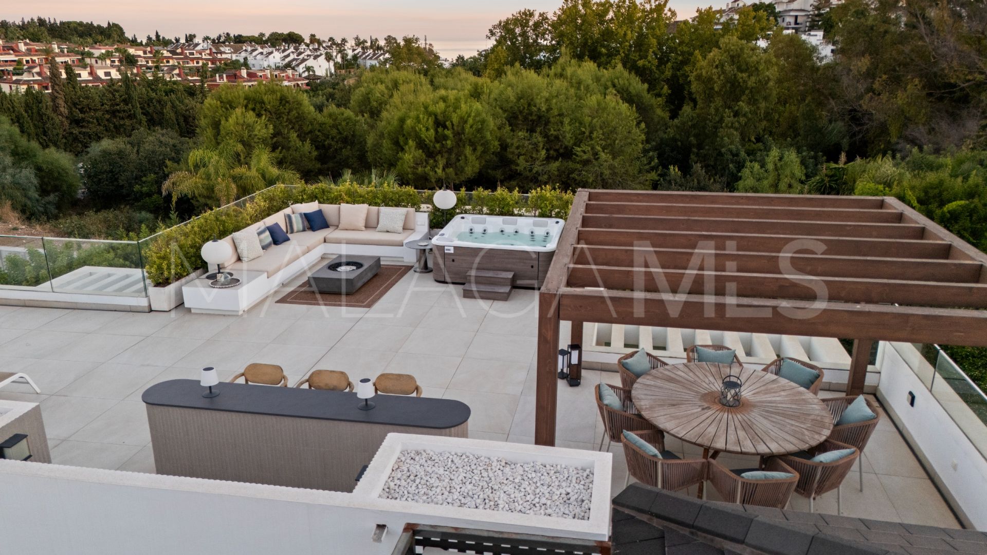 Villa for sale in Altos de Puente Romano