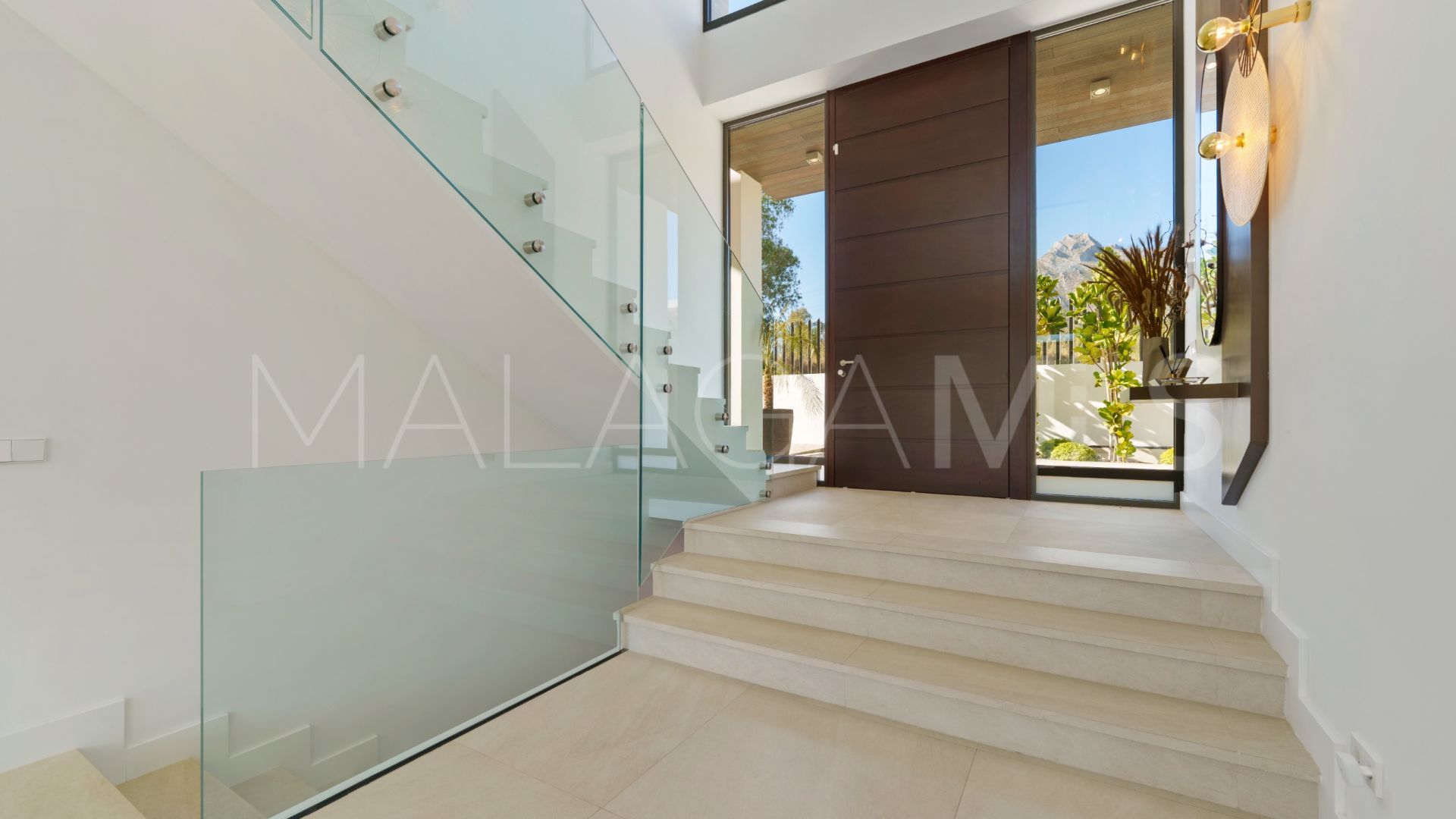Villa for sale in Altos de Puente Romano