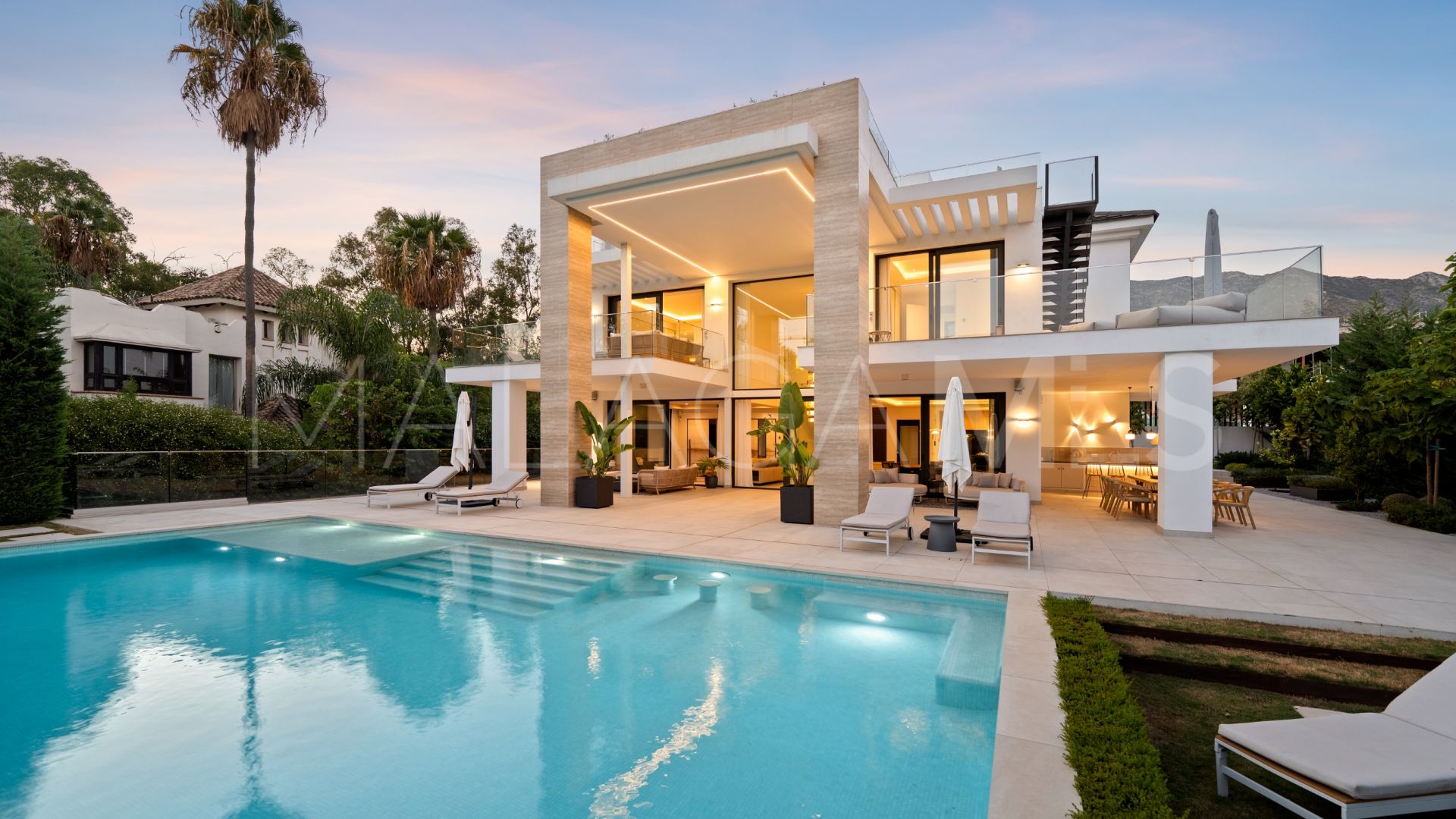 Villa for sale in Altos de Puente Romano