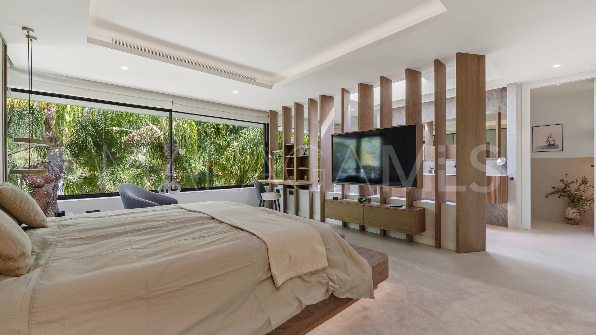 For sale 5 bedrooms villa in Las Chapas