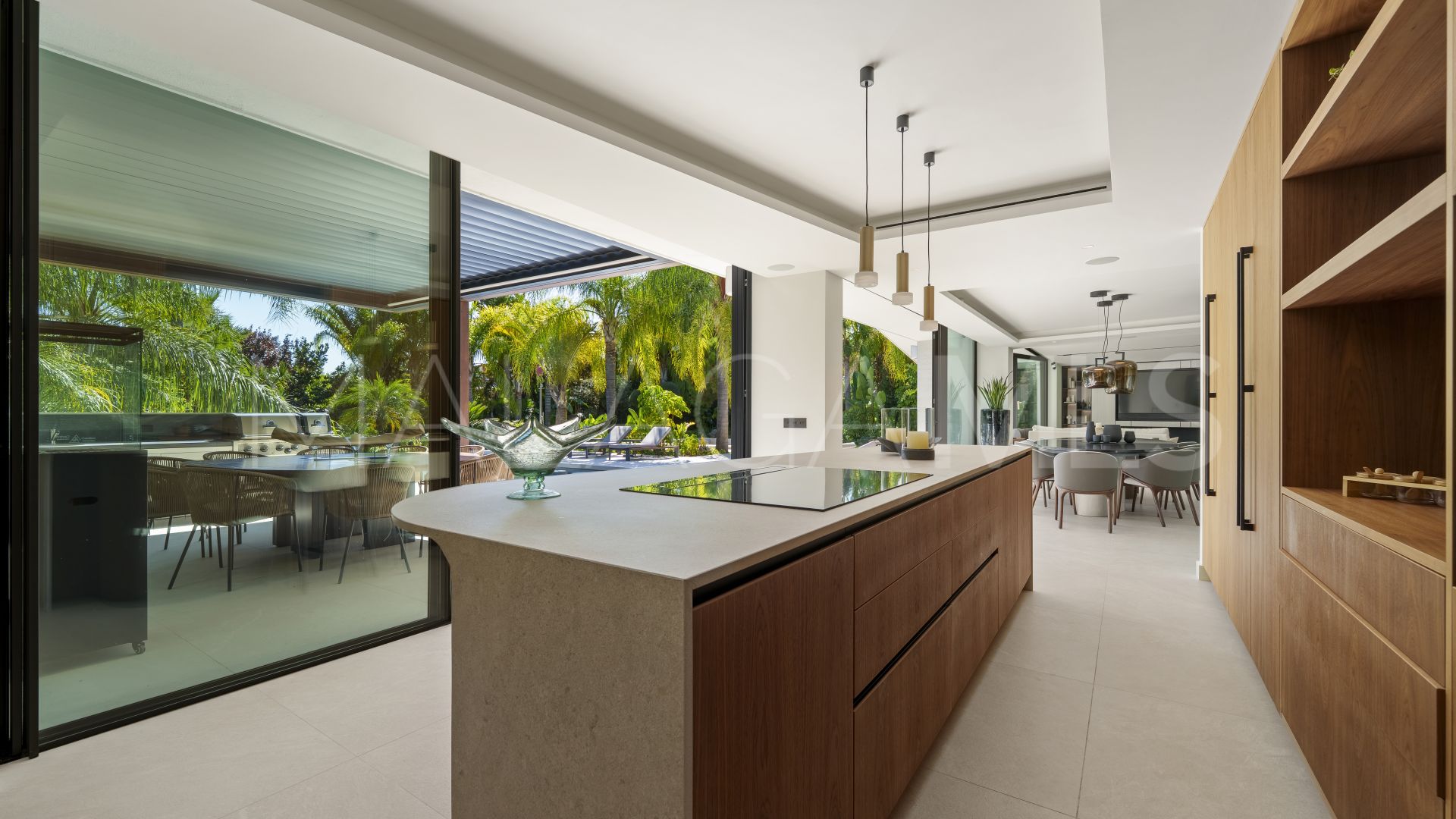 For sale 5 bedrooms villa in Las Chapas