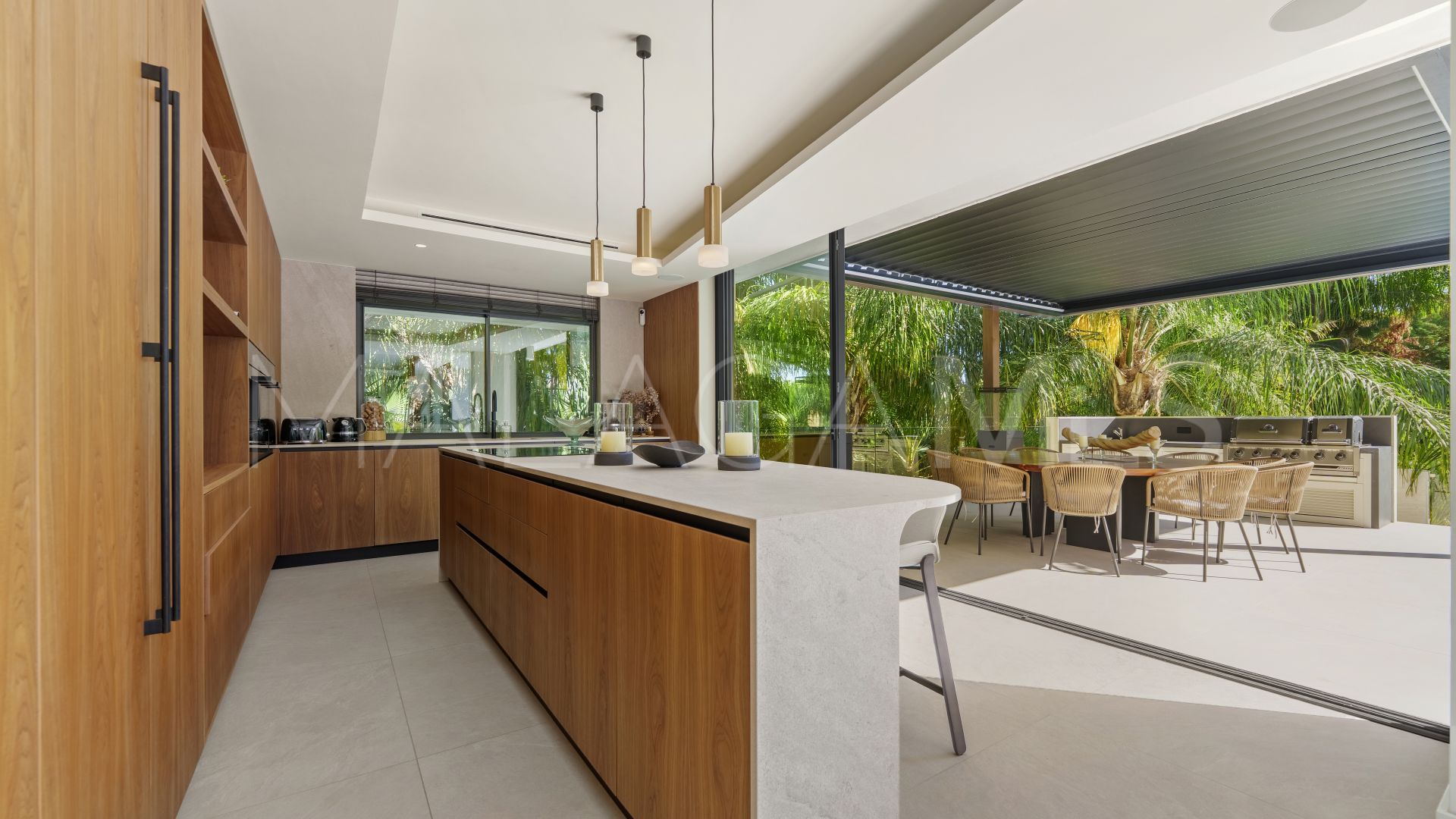 For sale 5 bedrooms villa in Las Chapas