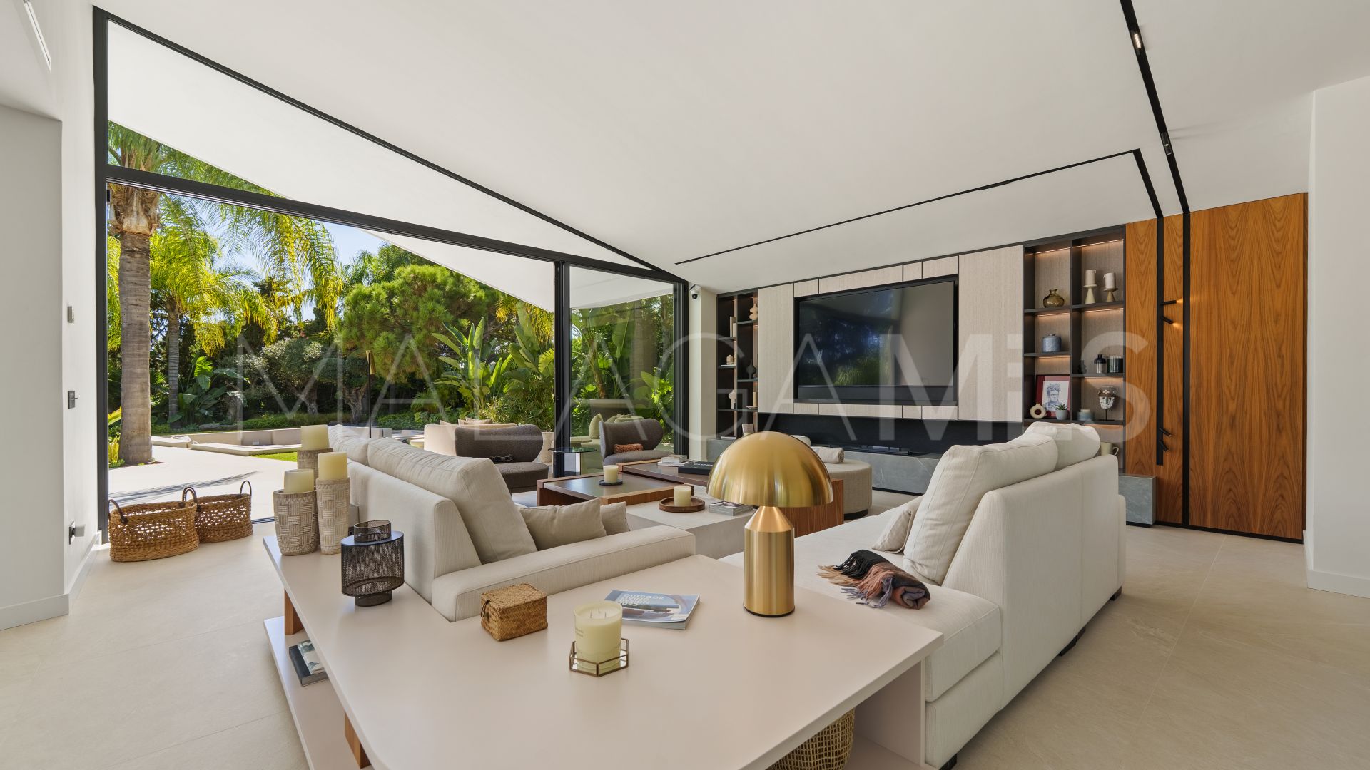 For sale 5 bedrooms villa in Las Chapas