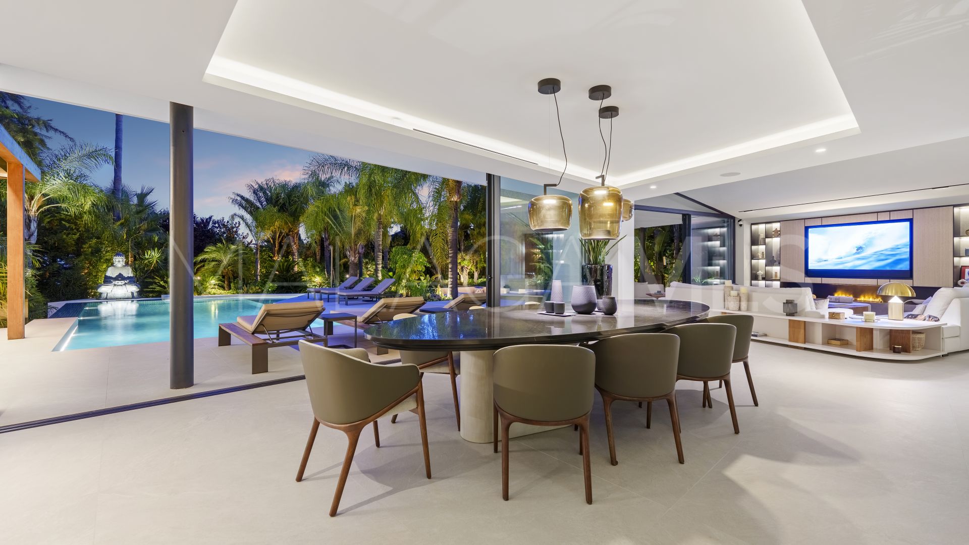 For sale 5 bedrooms villa in Las Chapas