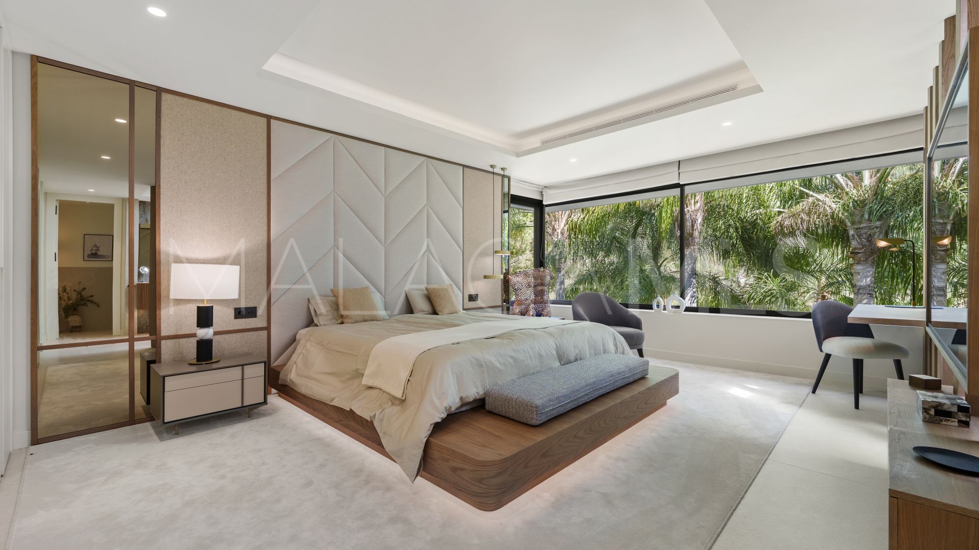 For sale 5 bedrooms villa in Las Chapas