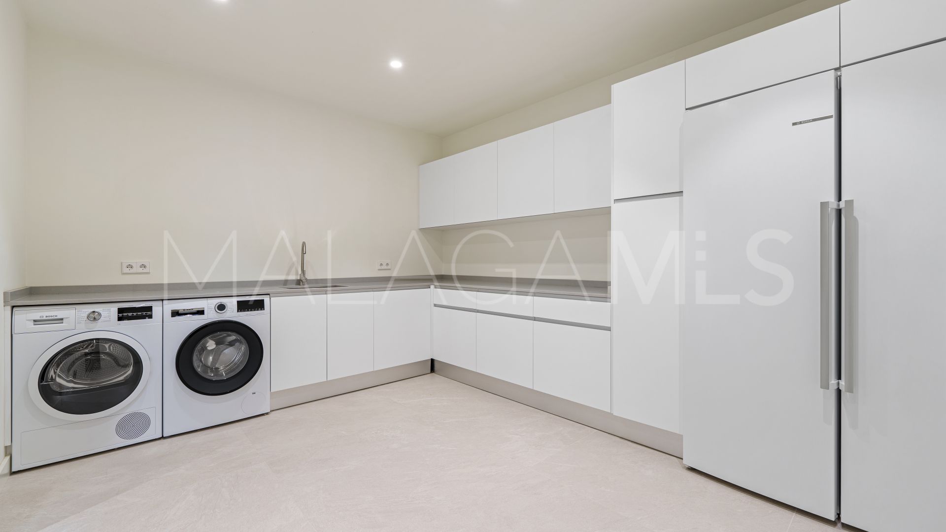 For sale 5 bedrooms villa in Las Chapas