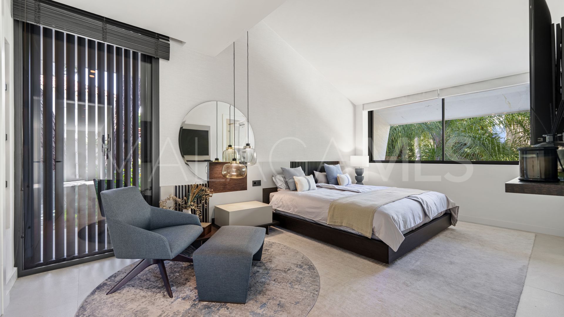 For sale 5 bedrooms villa in Las Chapas