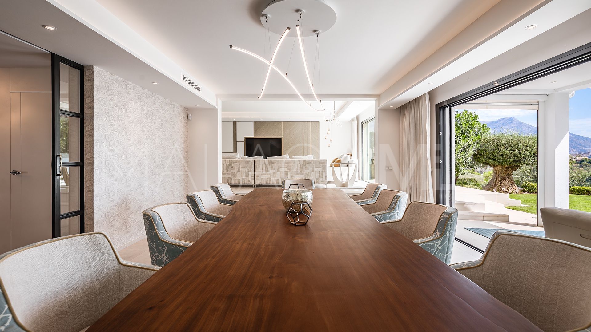 Villa for sale de 8 bedrooms in El Madroñal