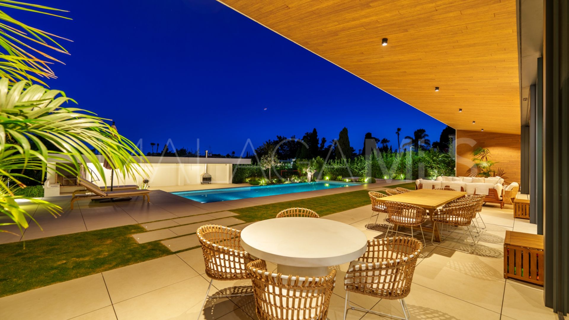 Villa for sale in Guadalmina Alta