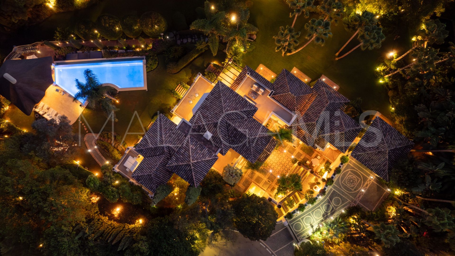 Se vende villa in Las Lomas del Marbella Club de 6 bedrooms