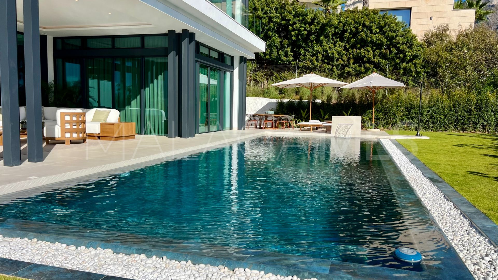 Lomas del Virrey, villa a la venta