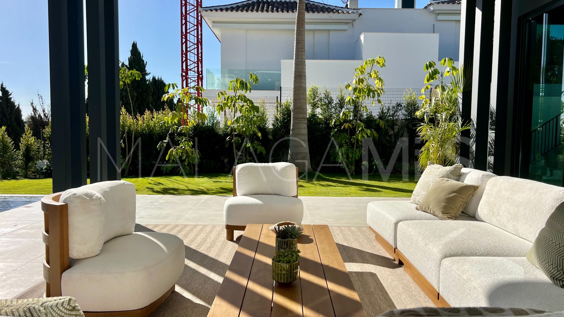 Lomas del Virrey, villa a la venta