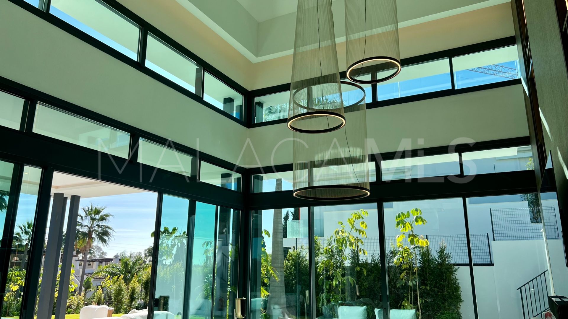 Lomas del Virrey, villa a la venta