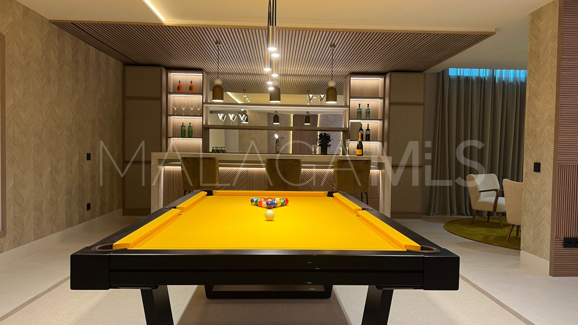 Lomas del Virrey, villa a la venta