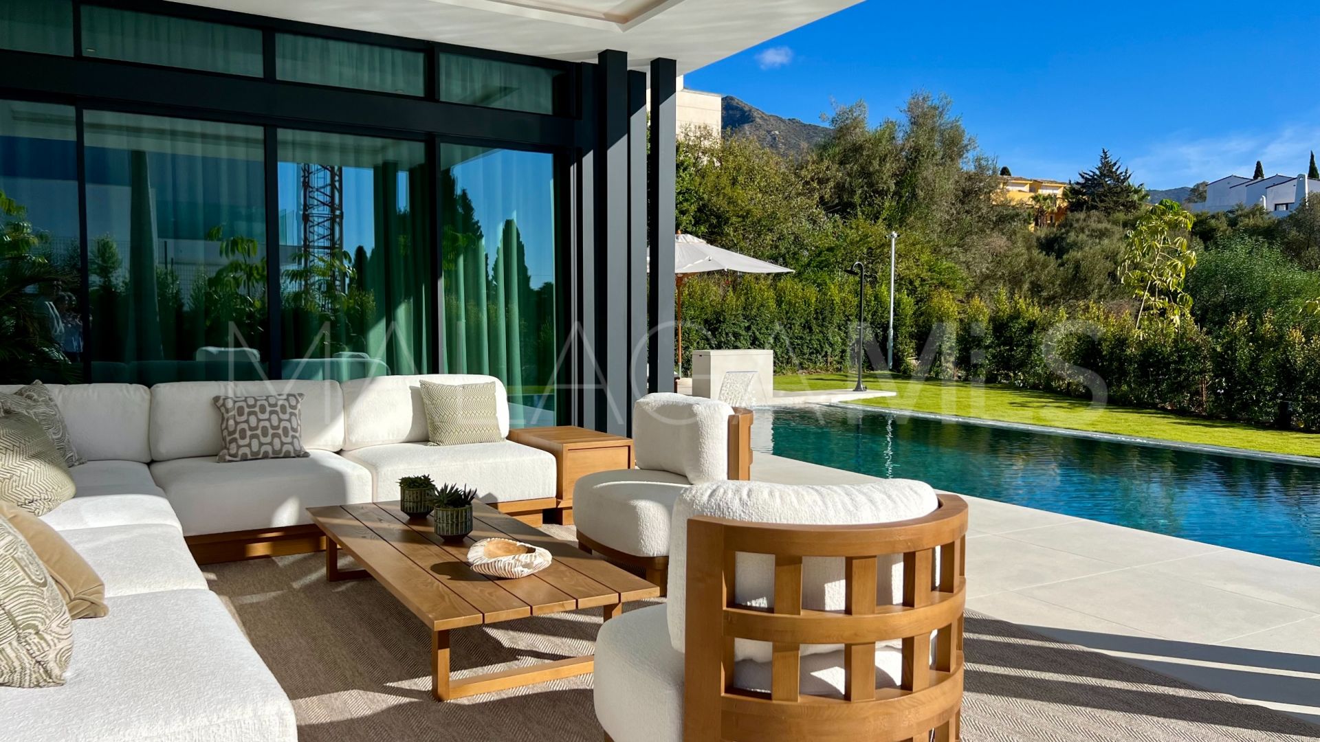 Lomas del Virrey, villa a la venta