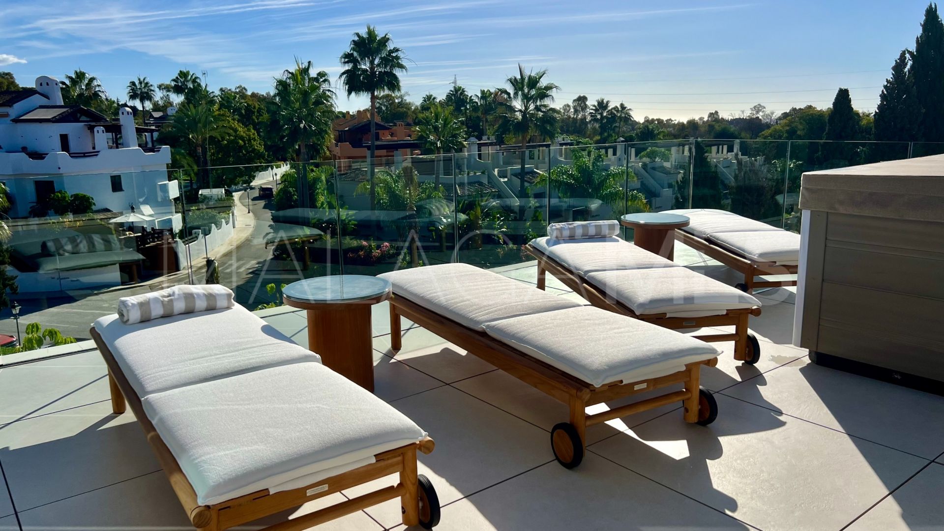 Lomas del Virrey, villa a la venta