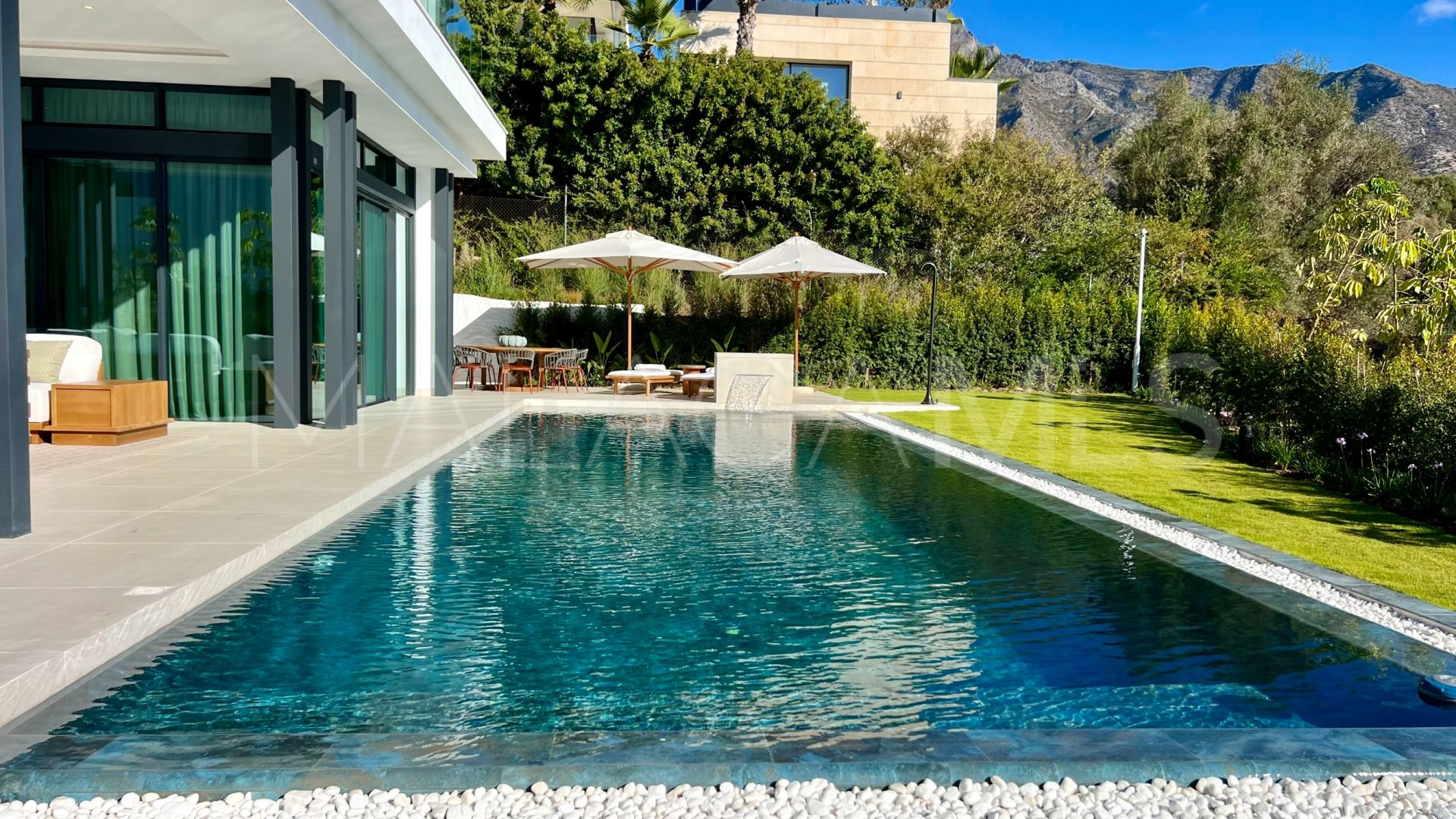 Lomas del Virrey, villa a la venta