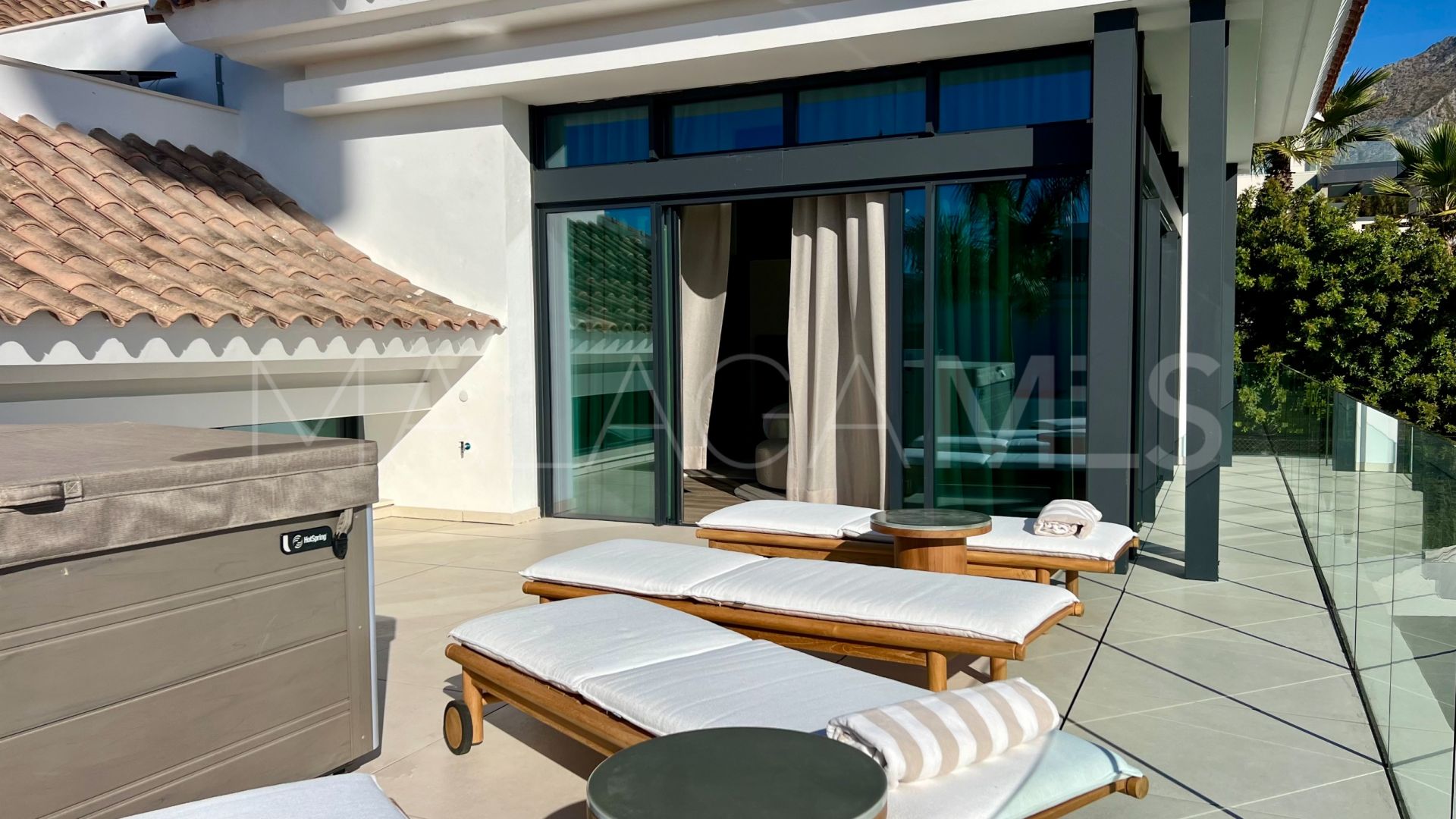 Lomas del Virrey, villa a la venta